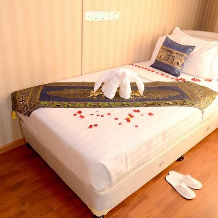 Royal Naung Yoe Hotel Mandalay Exteriör bild