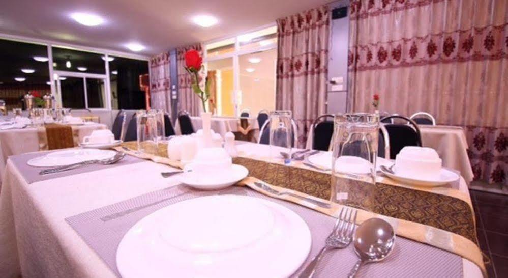 Royal Naung Yoe Hotel Mandalay Exteriör bild