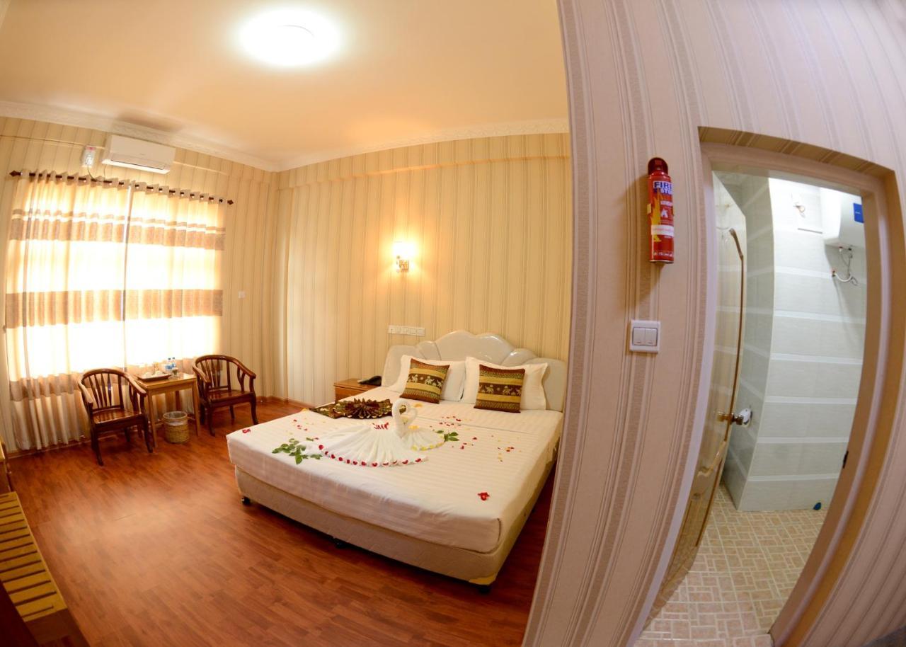 Royal Naung Yoe Hotel Mandalay Exteriör bild