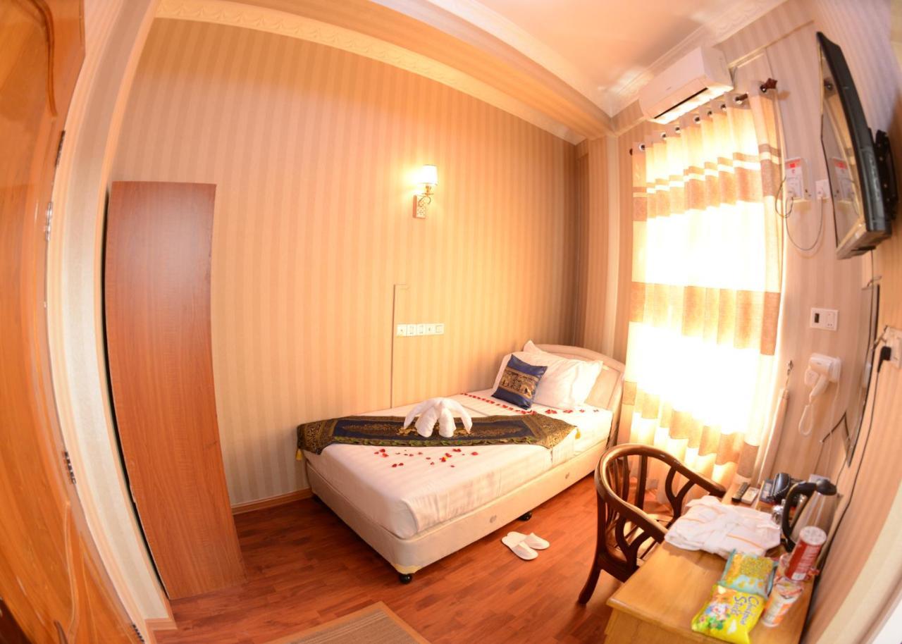 Royal Naung Yoe Hotel Mandalay Exteriör bild