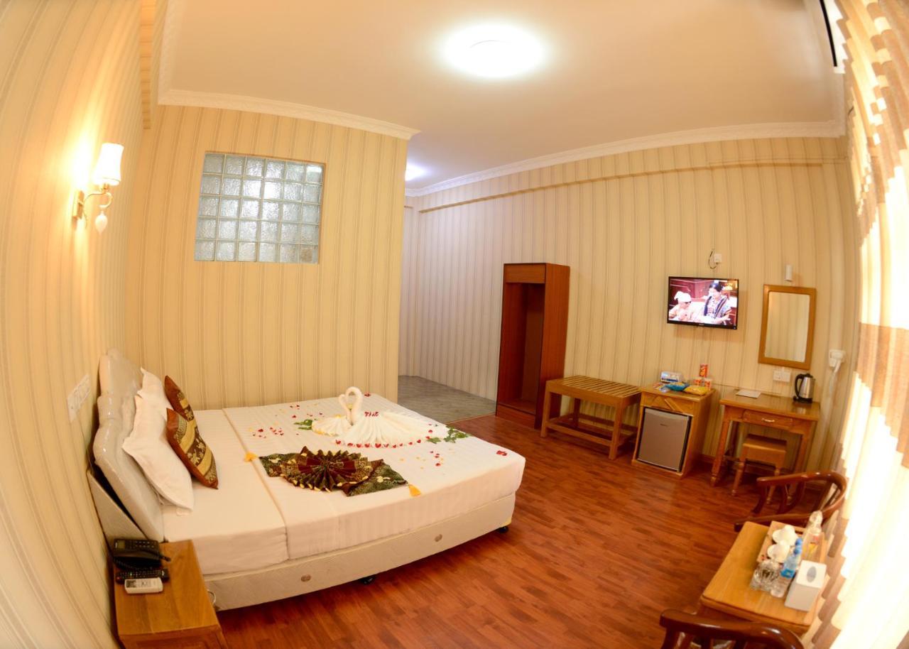 Royal Naung Yoe Hotel Mandalay Exteriör bild
